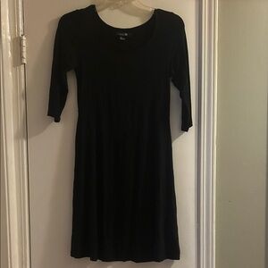 Forever 21 Classic Black Long Sleeve Dress